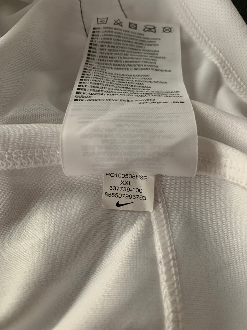 Chargez l'image dans la visionneuse de la galerie, France 2010 AWAY