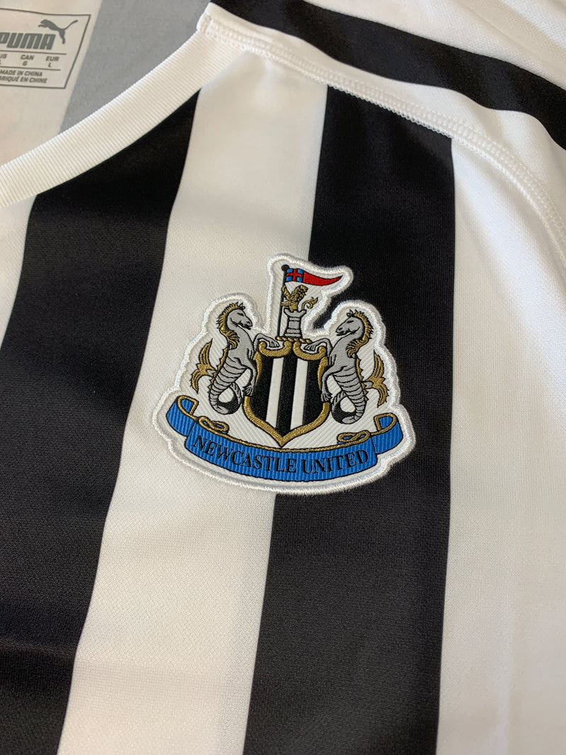 Chargez l'image dans la visionneuse de la galerie, Newcastle 2018-2019 HOME