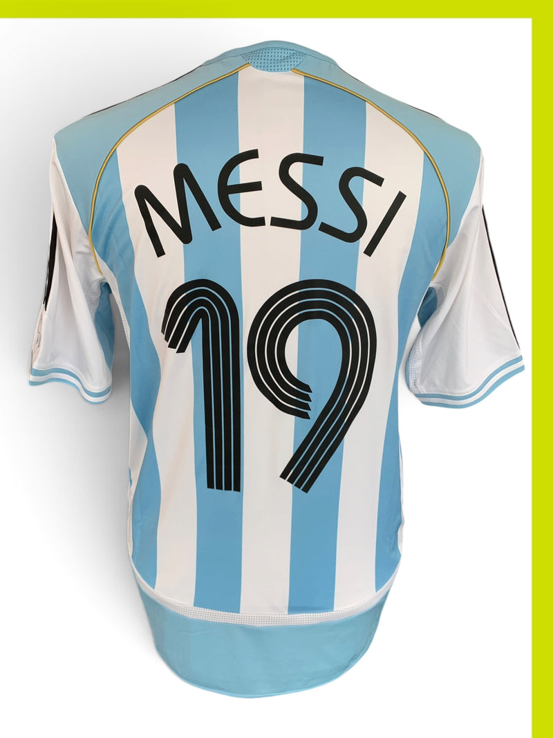 Chargez l'image dans la visionneuse de la galerie, Argentine 2006 Réédtiion 19 MESSI (M)