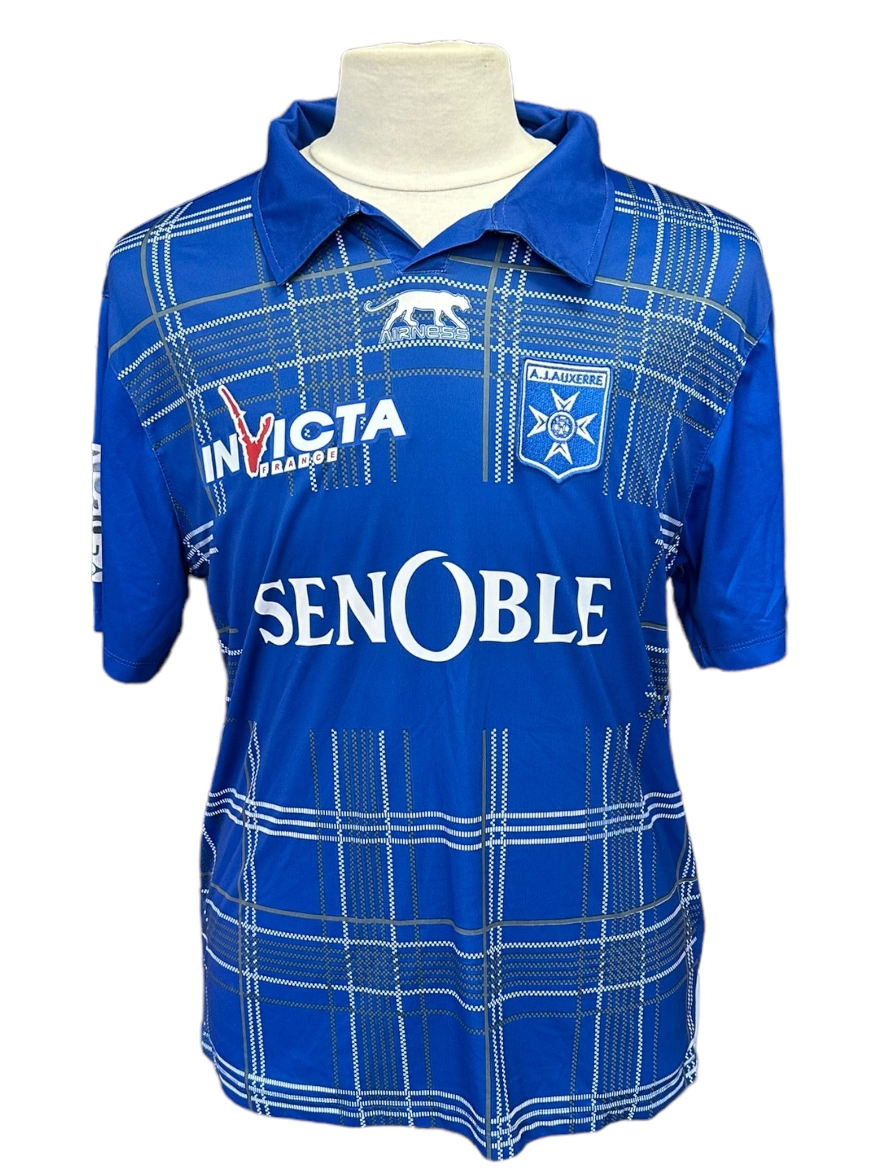 maillot football vintage Auxerre 2010-2011 AWAY 27 TRAORE – Football Shirt Vintage