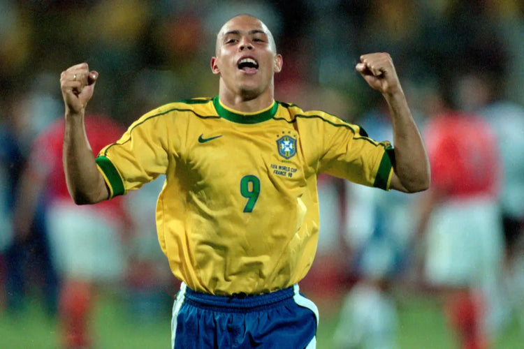 Maillot Ronaldo R9 : les maillots mythiques de Ronaldo Nazário