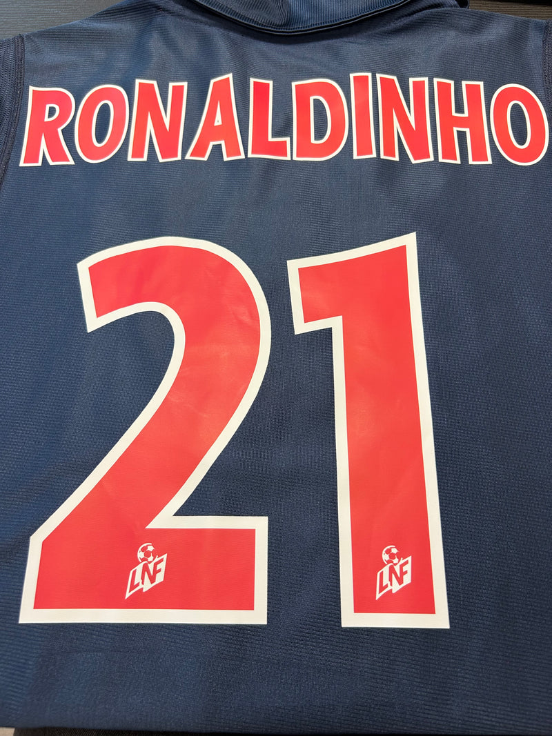 Chargez l'image dans la visionneuse de la galerie, PSG 2001-2002 HOME 21 RONALDINHO
