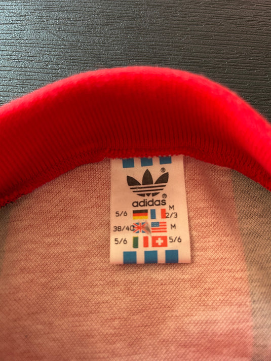 Template Adidas rouge et noir