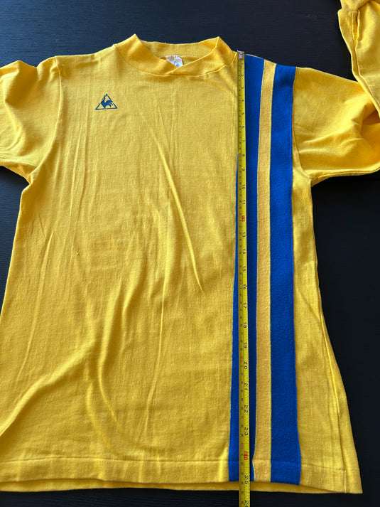 Template Le Coq Sportif Jaune à rayures bleues