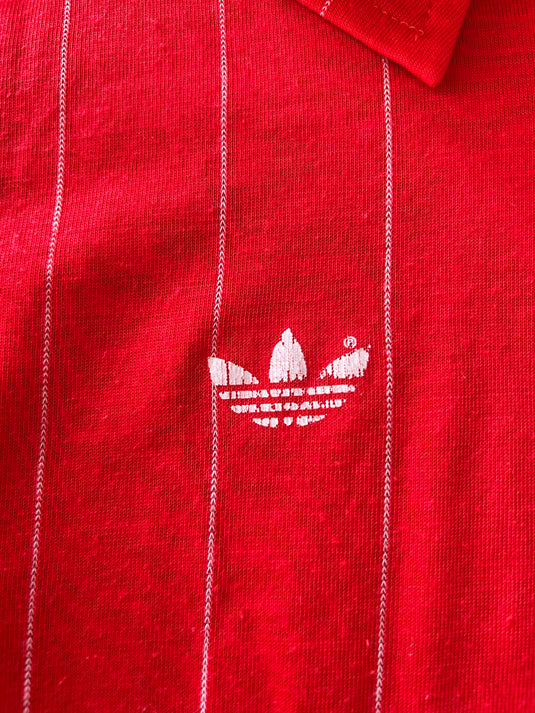 Template Adidas Ventex rouge à rayures blanches