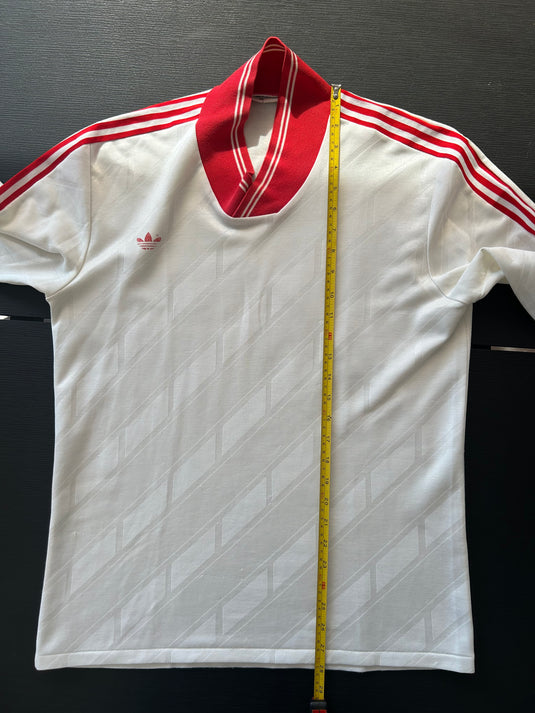 Template Adidas Blanc à rayures rouges