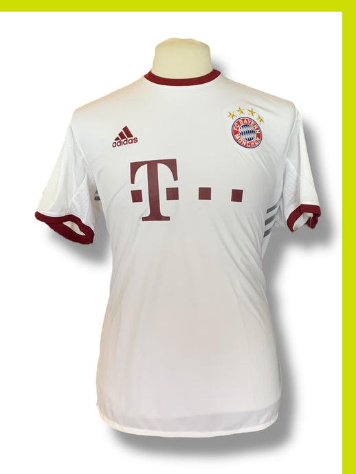 Bayern Munich 2016-2017 AWAY