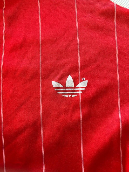 Template Adidas Ventex rouge à rayures blanches