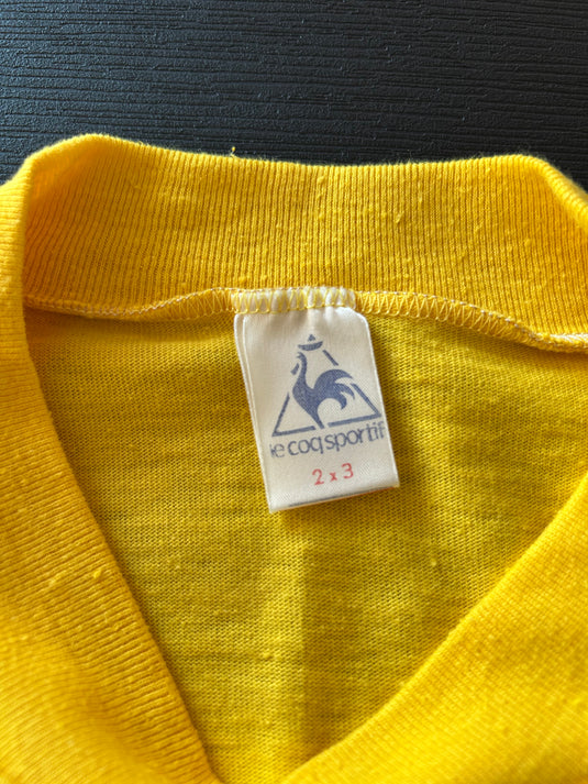 Template Le Coq Sportif Jaune à rayures bleues