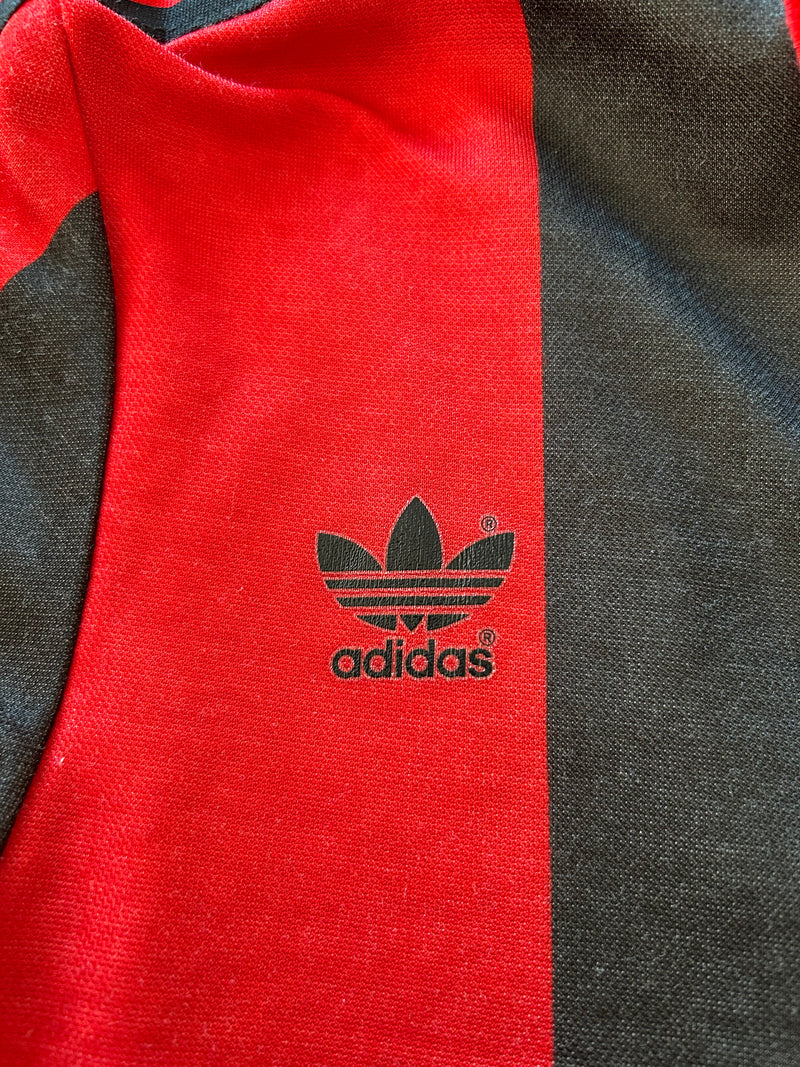 Chargez l'image dans la visionneuse de la galerie, Template Adidas rouge et noir
