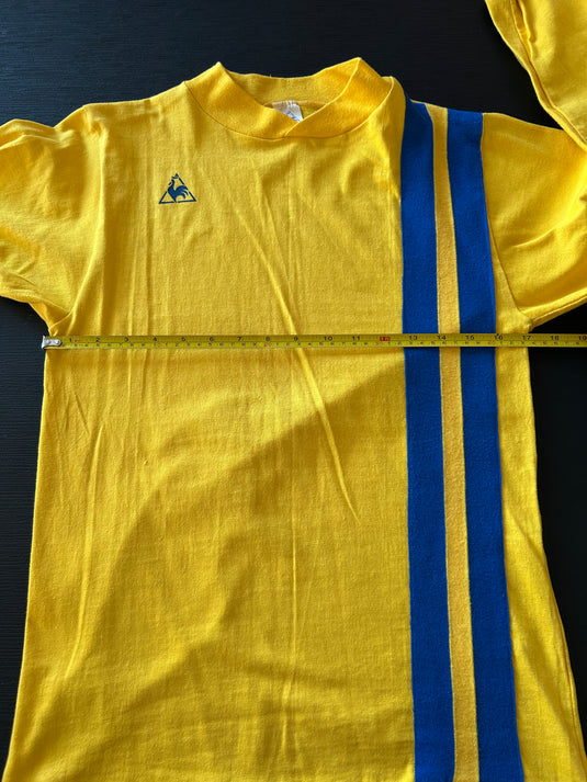 Template Le Coq Sportif Jaune à rayures bleues