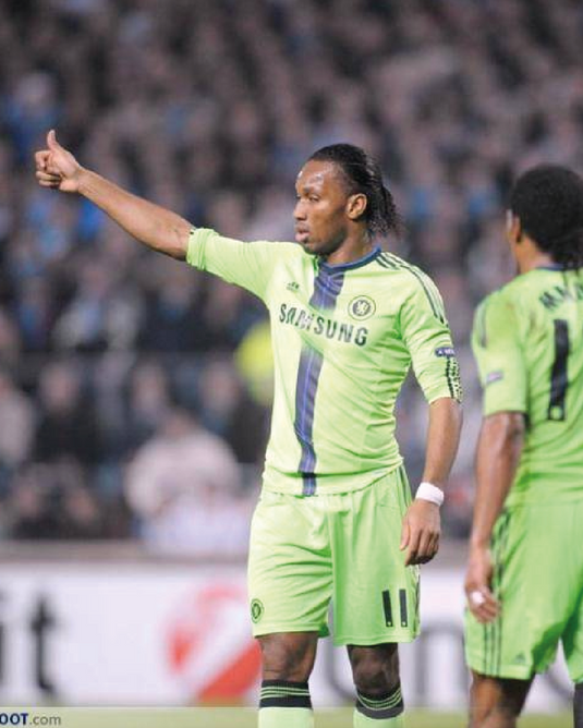 Nameset flocage Chelsea 2010-2011 THIRD Drogba #11