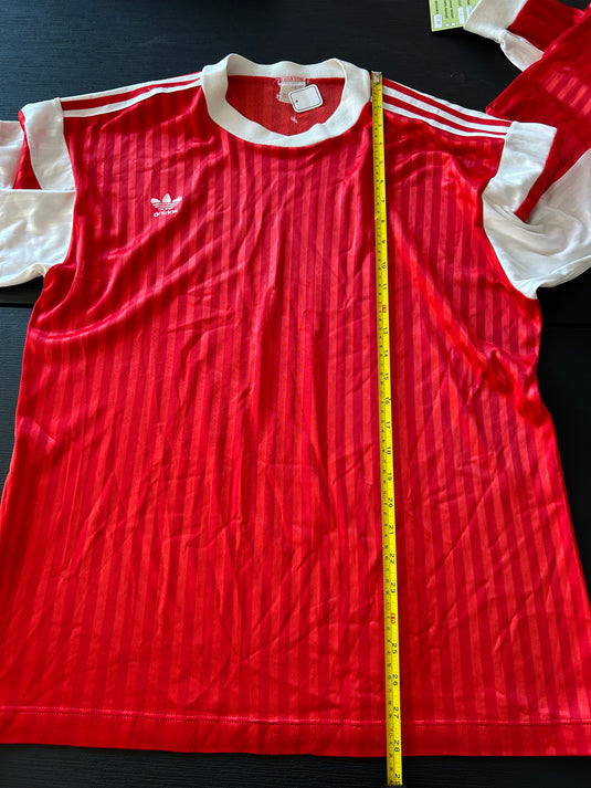 Template Adidas Rouge et blanc