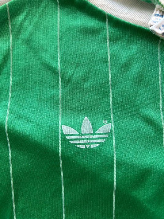 Template Adidas Ventex Vert à rayures blanches