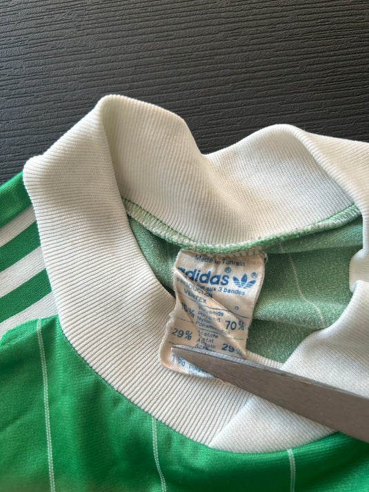 Template Adidas Ventex Vert à rayures blanches