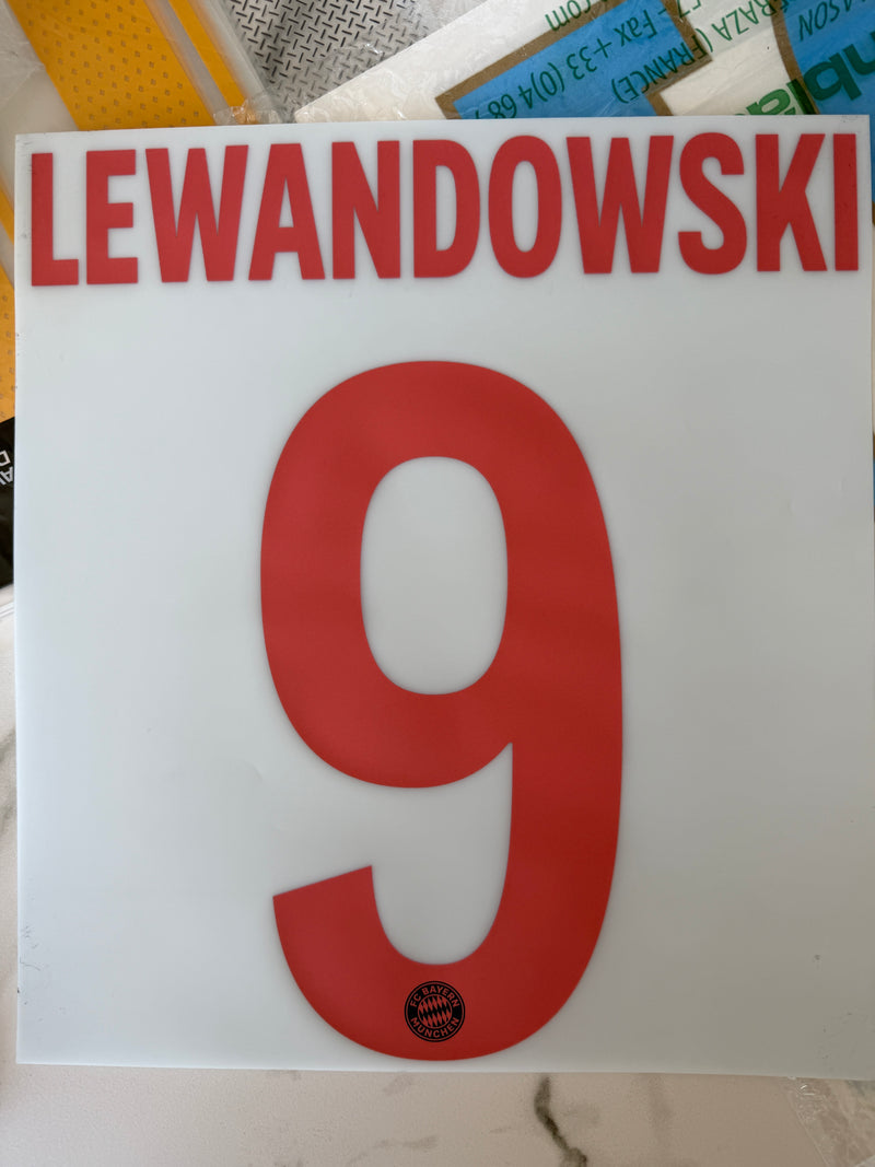 Chargez l'image dans la visionneuse de la galerie, Flocage nameset officiel Bayern Munich 2019-2020 THIRD
