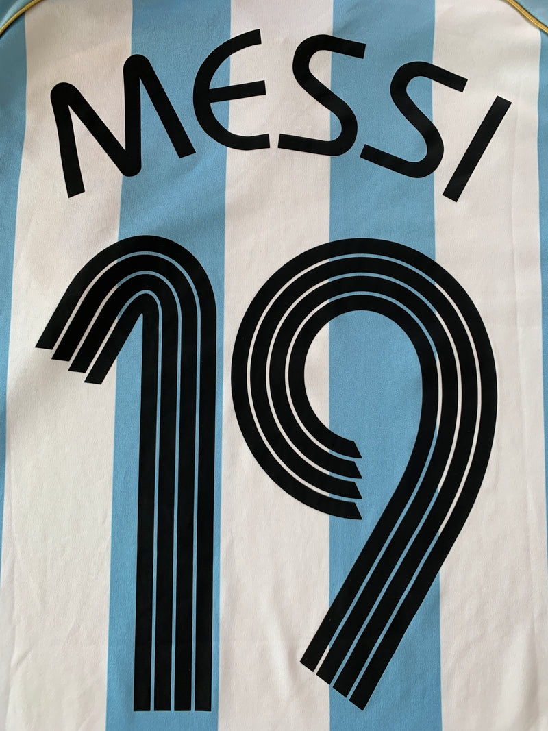 Chargez l'image dans la visionneuse de la galerie, Argentine 2006 Réédtiion 19 MESSI (M)
