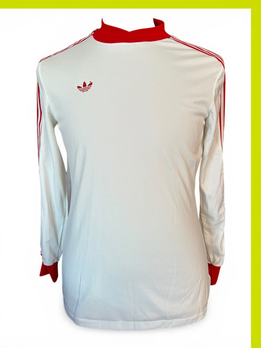 Template Adidas Ventex Blanc à bandes rouges