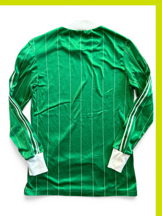 Template Adidas Ventex Vert à rayures blanches