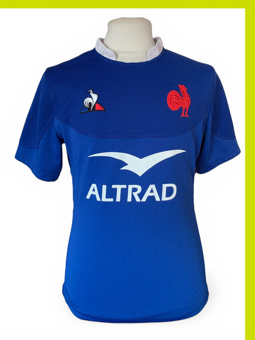 Maillot neuf Rugby equipe de France 2021/2022 taille S on Gens de Confiance Maillot neuf Rugby equipe de France 2021/2022 taille S on Gens de Confiance
