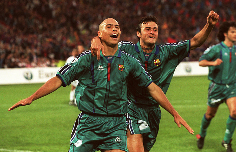 Chargez l'image dans la visionneuse de la galerie, Barcelone 1996-1997 AWAY 9 RONALDO
