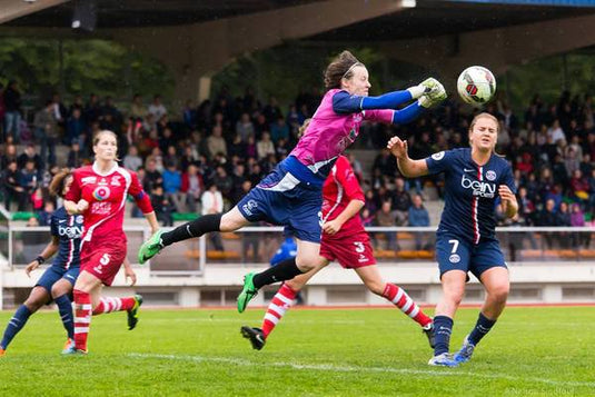 Issy Feminines 2014-2015 Goal 30 (M)