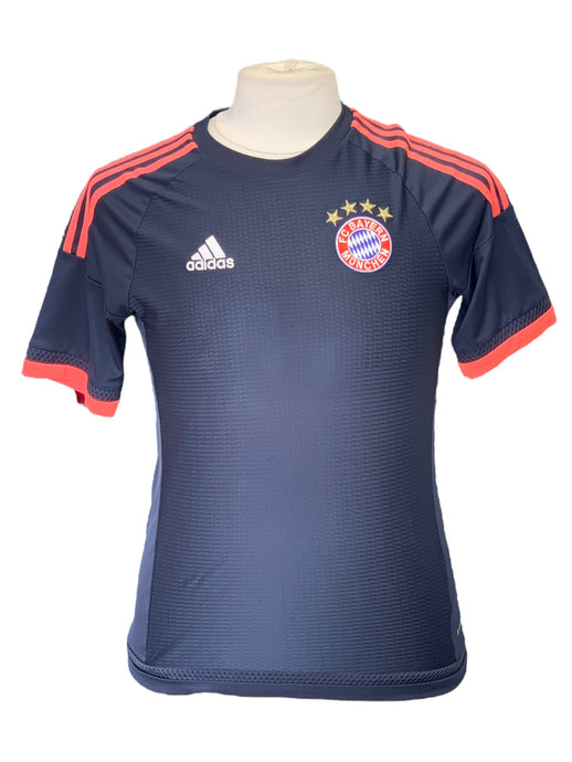 Bayern Munich 2015-2016 AWAY