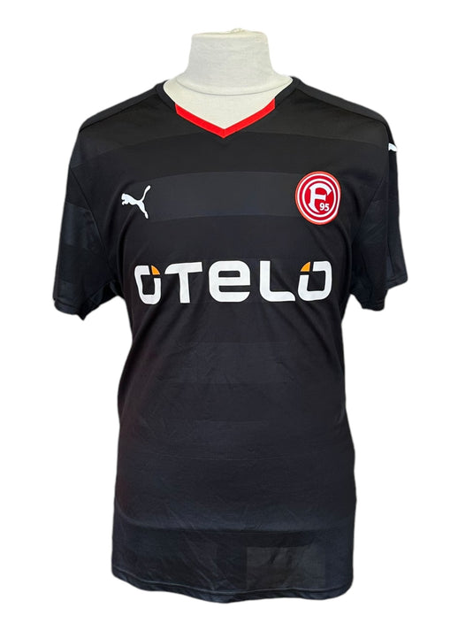 Dusseldorf 2015-2016 AWAY