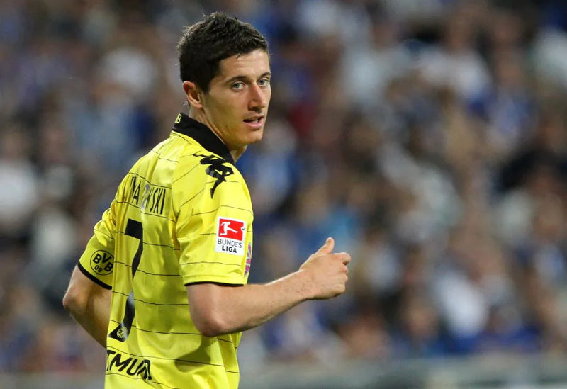 Chargez l&#39;image dans la visionneuse de la galerie, Borussia Dortmund 2010-2011 HOME 7 LEWANDOWSKI
