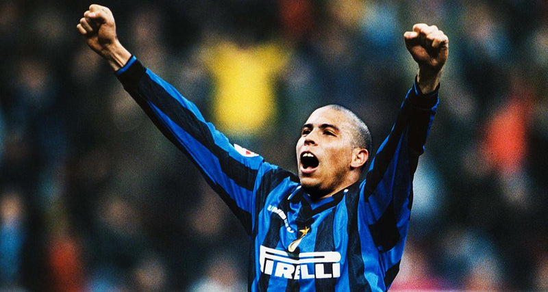 Chargez l'image dans la visionneuse de la galerie, Inter Milan 1997-1998 HOME 10 RONALDO
