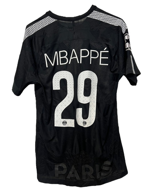 Paris 2017-2018 THIRD 29 MBAPPE